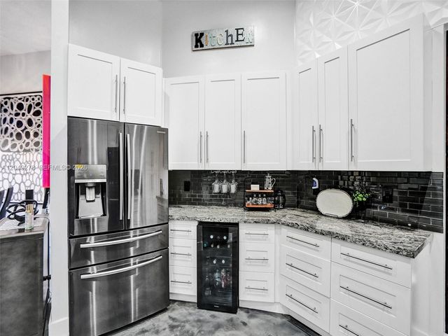 303 NW 119th Dr, Coral Springs, FL 33071