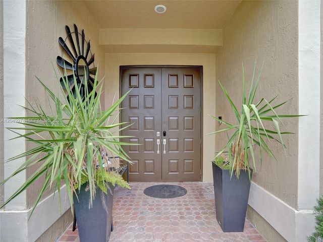 303 NW 119th Dr, Coral Springs, FL 33071