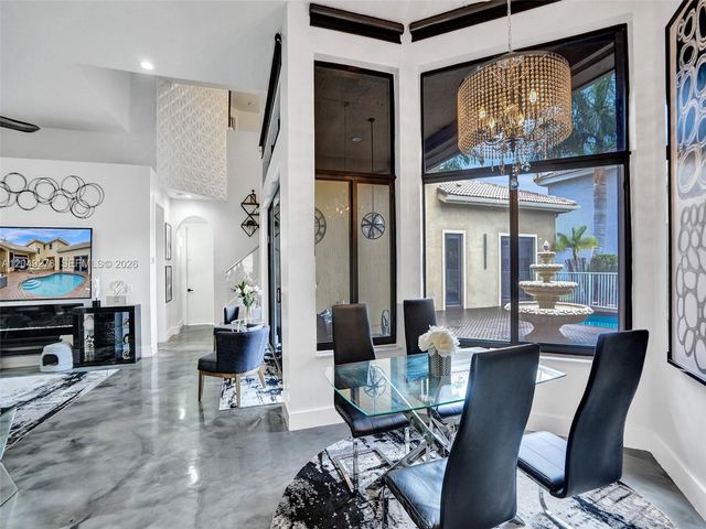 303 NW 119th Dr, Coral Springs, FL 33071