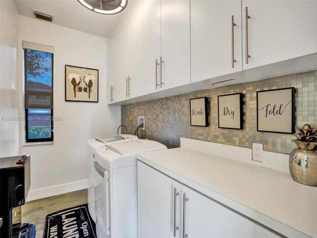 303 NW 119th Dr, Coral Springs, FL 33071
