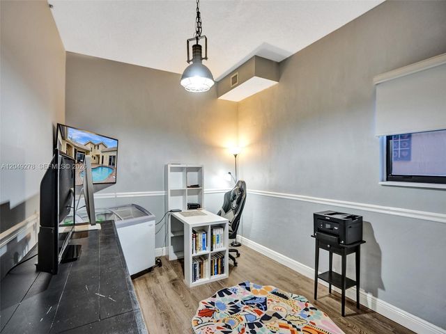 303 NW 119th Dr, Coral Springs, FL 33071