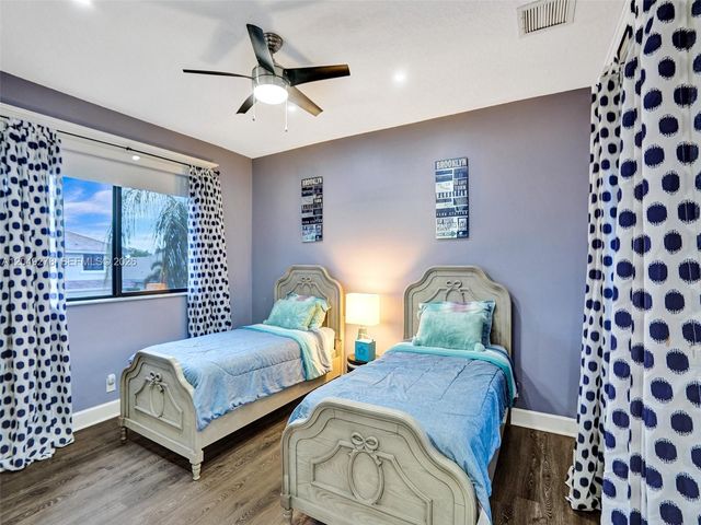 303 NW 119th Dr, Coral Springs, FL 33071