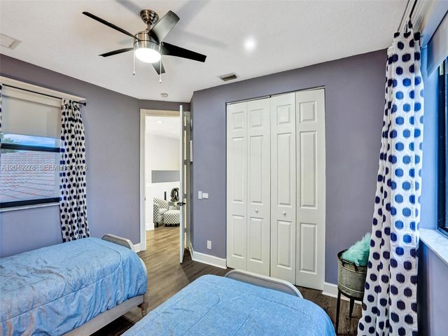 303 NW 119th Dr, Coral Springs, FL 33071
