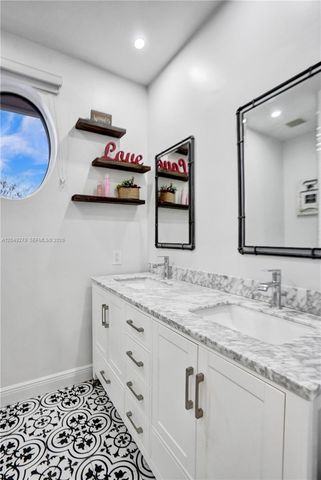 303 NW 119th Dr, Coral Springs, FL 33071