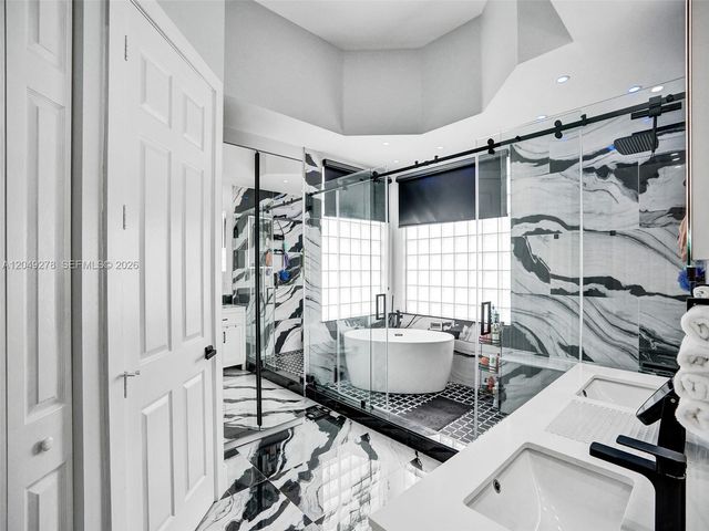 303 NW 119th Dr, Coral Springs, FL 33071