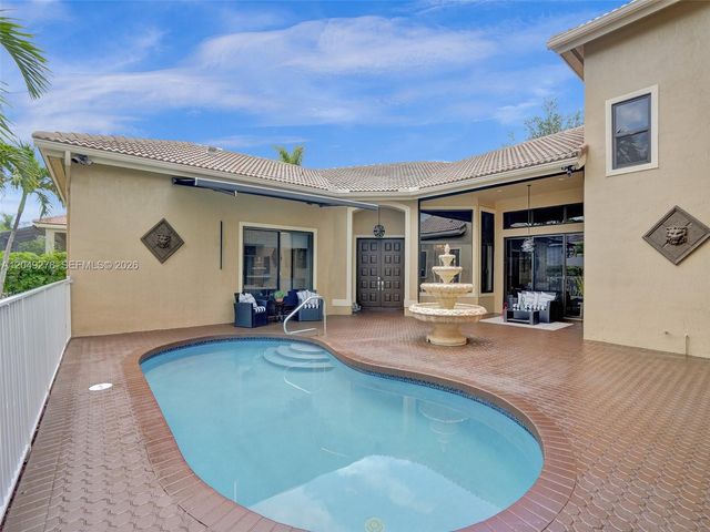 303 NW 119th Dr, Coral Springs, FL 33071