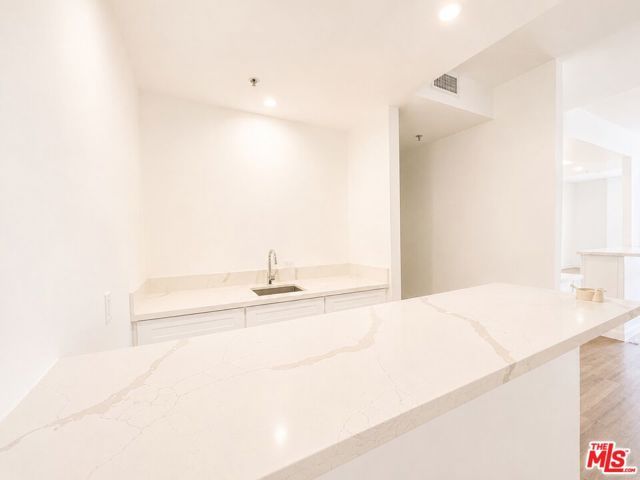 10390 WILSHIRE Boulevard 1805, Los Angeles, CA 90024