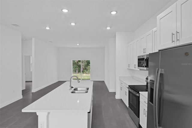 21723 SW BEACH BOULEVARD 1, Dunnellon, FL 34431