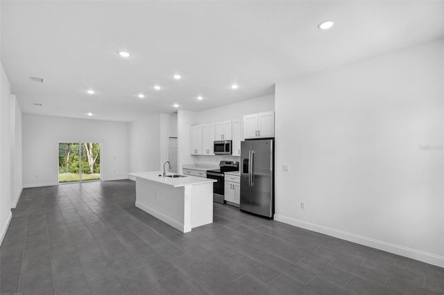 21723 SW BEACH BOULEVARD 1, Dunnellon, FL 34431