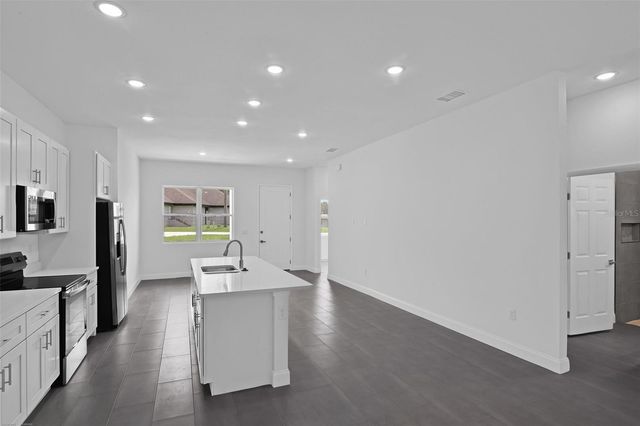 21723 SW BEACH BOULEVARD 1, Dunnellon, FL 34431