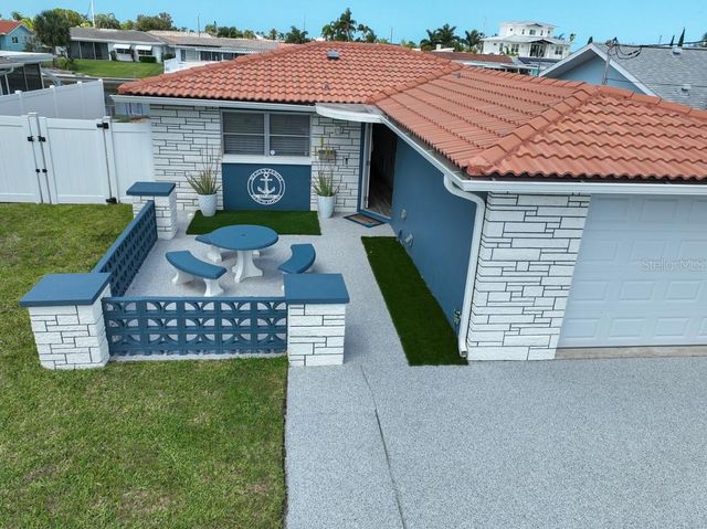 4927 BLUE HERON DRIVE, New Port Richey, FL 34652