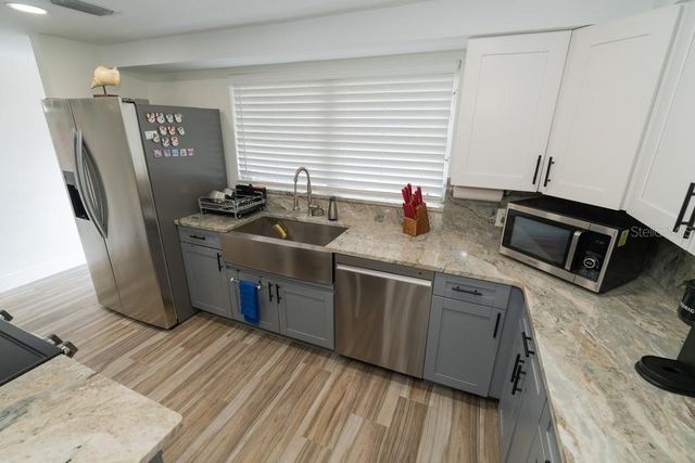 4927 BLUE HERON DRIVE, New Port Richey, FL 34652