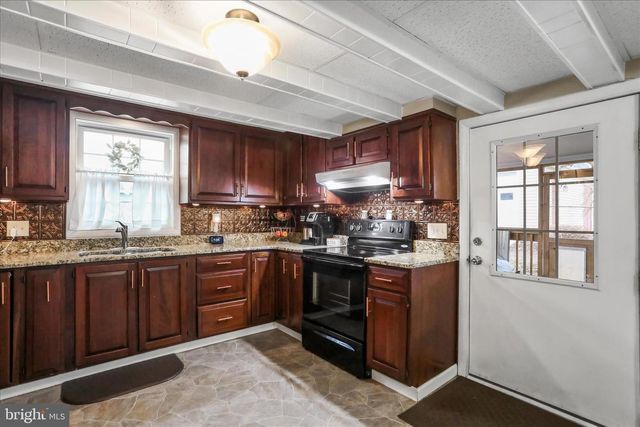 5529 GREENVILLAGE ROAD, Chambersburg, PA 17202