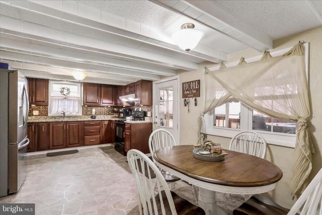 5529 GREENVILLAGE ROAD, Chambersburg, PA 17202