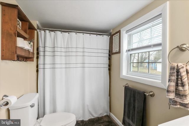 5529 GREENVILLAGE ROAD, Chambersburg, PA 17202