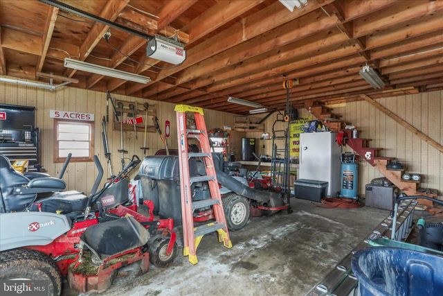 5529 GREENVILLAGE ROAD, Chambersburg, PA 17202