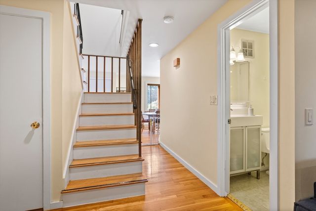 407 Great Rd 9, Acton, MA 01720