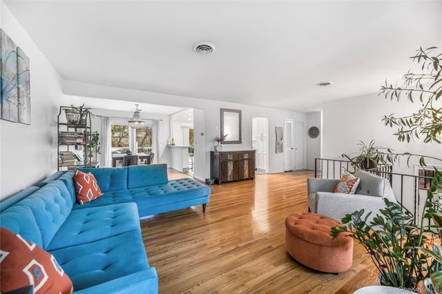 72 S Mary Francis Street, Tappan, NY 10983