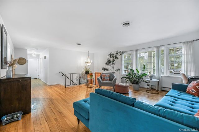 72 S Mary Francis Street, Tappan, NY 10983