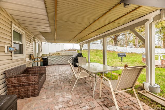 72 S Mary Francis Street, Tappan, NY 10983