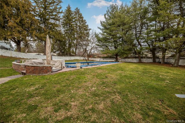 72 S Mary Francis Street, Tappan, NY 10983