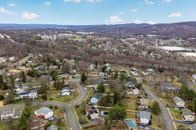 72 S Mary Francis Street, Tappan, NY 10983