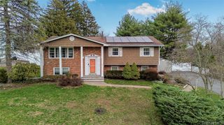 72 S Mary Francis Street, Tappan, NY 10983