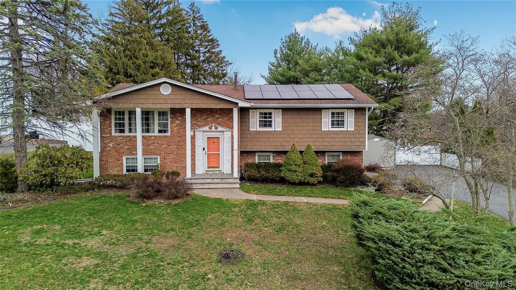 72 S Mary Francis Street, Tappan, NY 10983