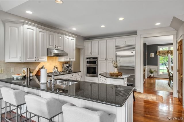 12 Woodthrush Trail, Orchard Park, NY 14127