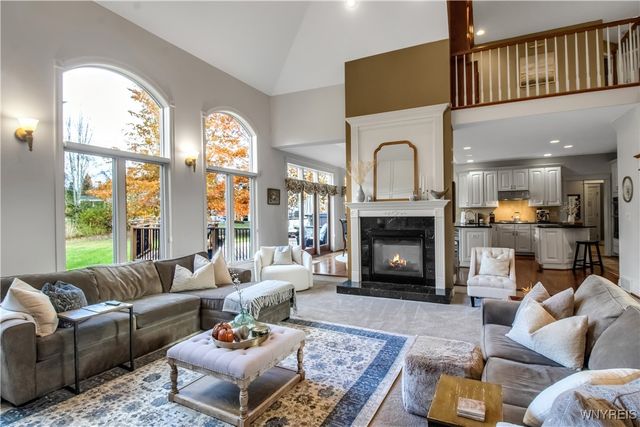 12 Woodthrush Trail, Orchard Park, NY 14127