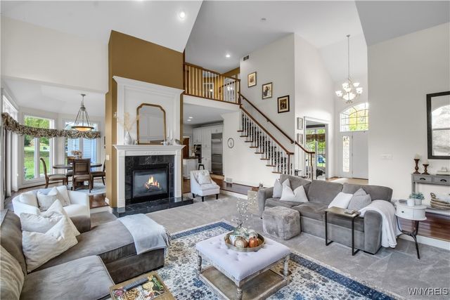 12 Woodthrush Trail, Orchard Park, NY 14127