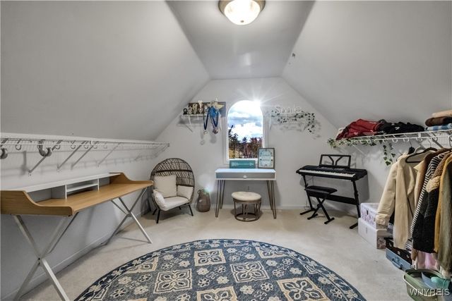 12 Woodthrush Trail, Orchard Park, NY 14127