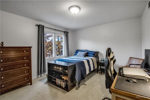 12 Woodthrush Trail, Orchard Park, NY 14127