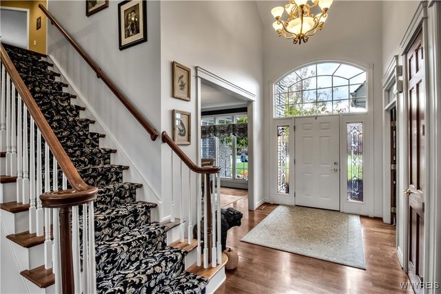 12 Woodthrush Trail, Orchard Park, NY 14127