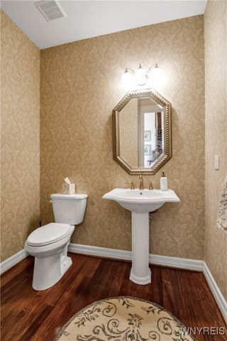 12 Woodthrush Trail, Orchard Park, NY 14127