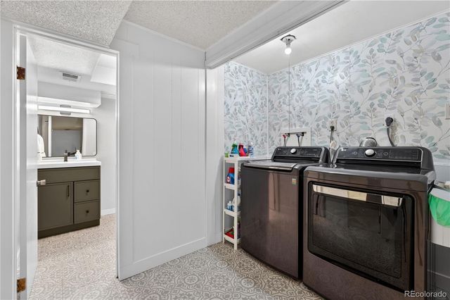 6396 S Emporia Circle, Englewood, CO 80111