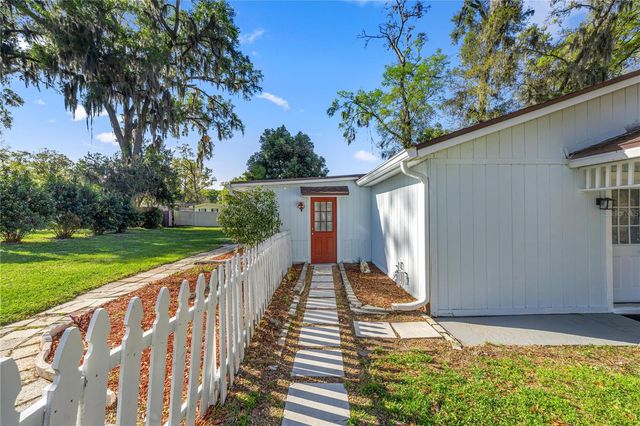 895 SW 80TH AVENUE, Ocala, FL 34481