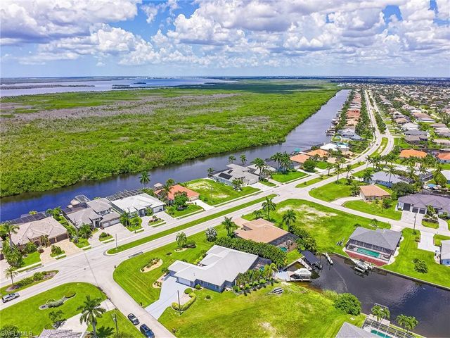 3815 Surfside BLVD, Cape Coral, FL 33914