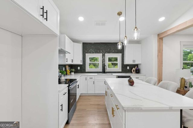 2720 Sherwood Road SE, Smyrna, GA 30082