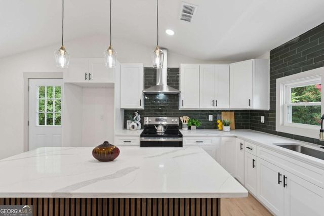 2720 Sherwood Road SE, Smyrna, GA 30082