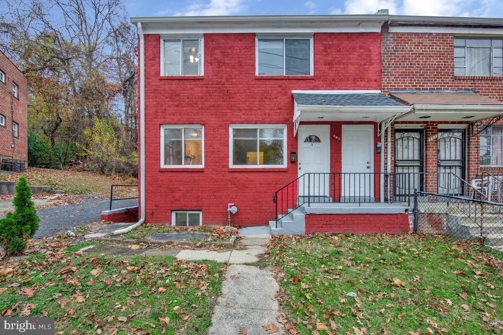 107 JOLIET ST SW, Washington, DC 20032