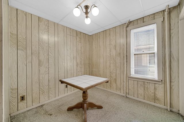 2806 Schrage Avenue, Whiting, IN 46394