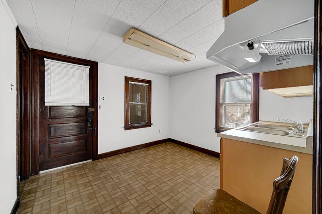2806 Schrage Avenue, Whiting, IN 46394