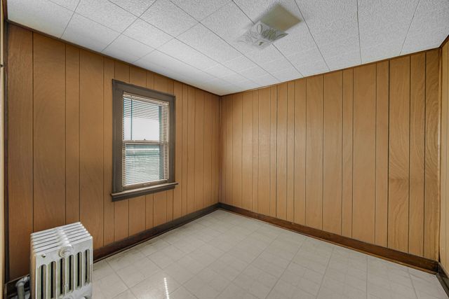 2806 Schrage Avenue, Whiting, IN 46394
