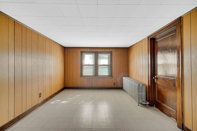 2806 Schrage Avenue, Whiting, IN 46394