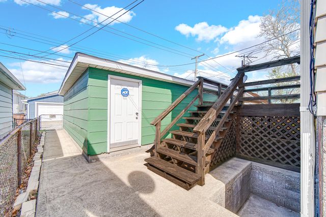 2806 Schrage Avenue, Whiting, IN 46394