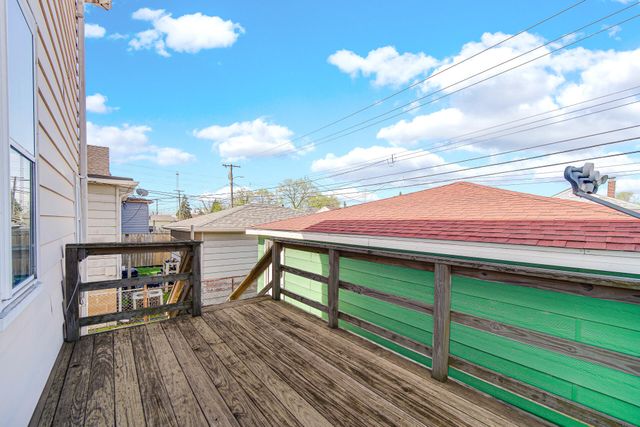 2806 Schrage Avenue, Whiting, IN 46394