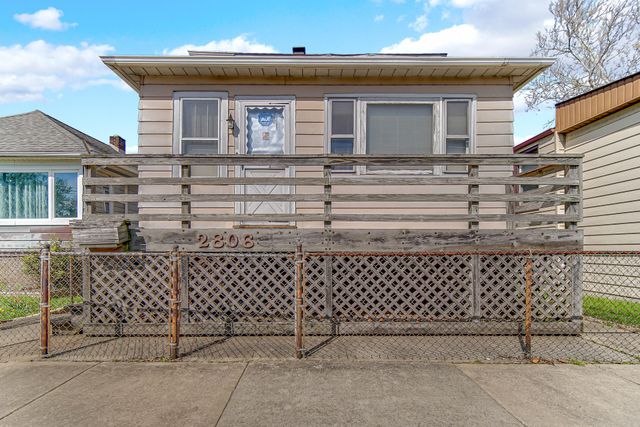 2806 Schrage Avenue, Whiting, IN 46394