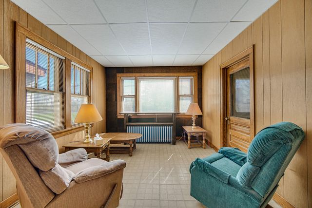 2806 Schrage Avenue, Whiting, IN 46394