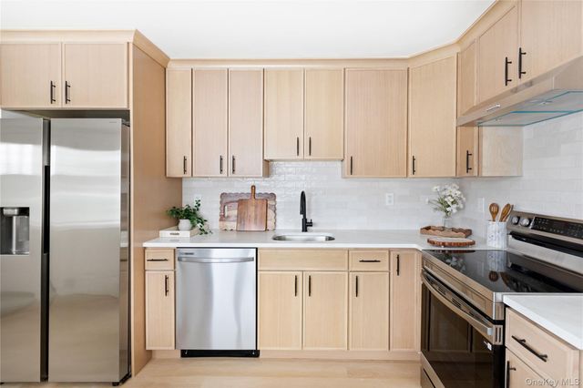 3106 Devon Avenue, Medford, NY 11763